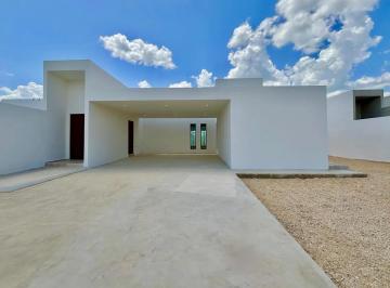 1 · Casa con Terreno Excedente en Venta Al Norte de Merida Yucatan