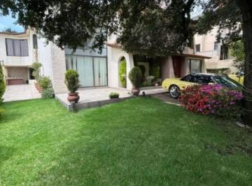 Casa de 3 habitaciones, Atizapán de Zaragoza · “residencia con Amplio Jardín en Loma de Valle Escondido | 540 M²”