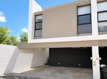 Casa · 152m² · 2 Estacionamientos · Casa en Renta en Santa Gertrudis Copo Mérida
