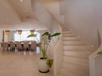 Villa · 780m² · 6 Recámaras · 2 Estacionamientos · Aldea Zama Villa 5rec