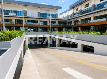 Local comercial , Querétaro · Local en Renta en Querétaro en Plaza Sobre El Junipero Zona Nuevo Queretaro