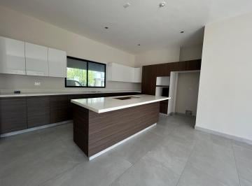 Casa de 3 habitaciones, Santiago · Casa en Venta en Santiago, Nuevo León | 305 m² de Construcción | 3 Recámaras con Baño y Vestidor