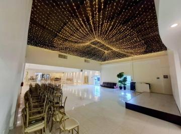 Local comercial , Chihuahua · Salon de Eventos Al Sur de La Ciudad en Venta, 2 Salones, Estacionamiento