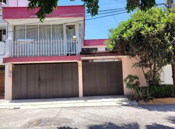 Casa de 4 habitaciones, Naucalpan de Juárez · Casa de 200 m² con 4 Recámaras en Venta en Bosque de Echegaray