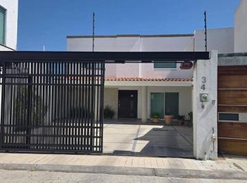Casa de 3 habitaciones, Querétaro · Venta de Casa en Milenio