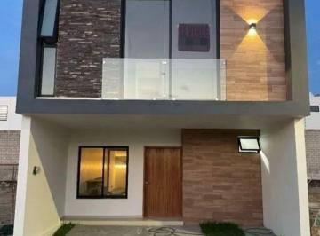 Casa de 3 habitaciones, Zapopan · Estrena Una Residencia Espectacular en Coto Alva, Capital Norte!