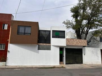 Casa de 3 habitaciones, San Pedro Cholula · Casa en Renta a Pie de Calle Cerca de Plaza San Diego