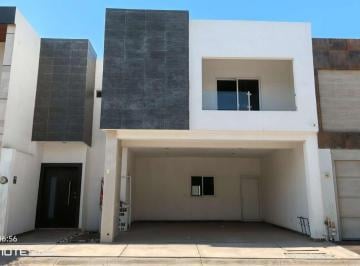 Casa · 255m² · 3 Recámaras · 2 Estacionamientos · Casa en Venta en Viñedos en Torreon Coahuila