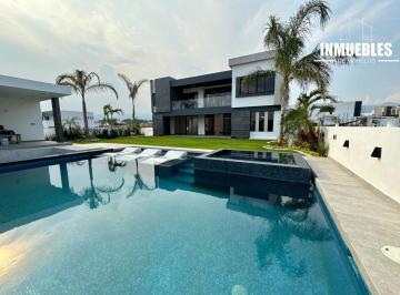 Casa · 600m² · 4 Recámaras · Casa - Fraccionamiento Lomas de Cocoyoc