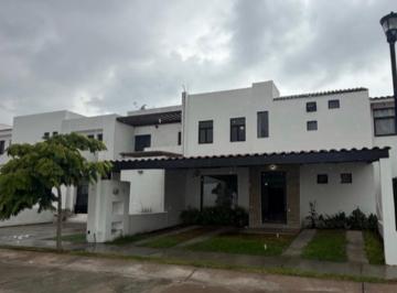 Casa en condominio de 4 habitaciones, Aguascalientes · Casa en Rancho Santa Mónica