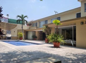 Casa de 8 habitaciones, Cuernavaca · Casa en Venta Sobre Calle. Col. Vista Hrmosa
