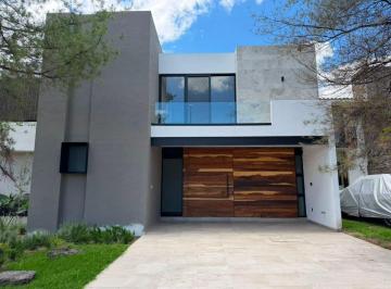 Casa de 4 habitaciones, León · Casa Nueva en Venta en La Campiña del Bosque León, Gto. con Amplio Jardín y Rec. en Planta Baja
