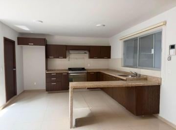 Casa de 3 habitaciones, Guadalajara · Se Renta Excelente Casa Para Oficinas a Puerta Cerrada o Uso Habitacional