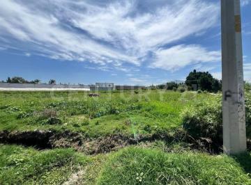 Terreno / Lote · 2150m² · Terreno Rústico en Venta Atlixco, Puebla, Esquina - Todos Los Servicios.