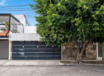 Casa · 276m² · 3 Recámaras · 2 Estacionamientos · Se Venden Casa en Real Vallarta