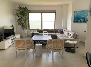 Departamento · 204m² · 3 Recámaras · 2 Estacionamientos · Departamento en Venta con Vista a La Laguna en Cancun Zona Hotelera