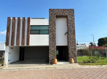 Casa de 3 habitaciones, San Pedro Cholula · Casa en Venta en Zerezotla | Roof Garden | Vista Al Popocatépetl