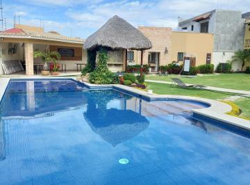 Casa de 3 habitaciones, Jiutepec · Casa en Condominio con Alberca y Jacuzzi Jiutepec