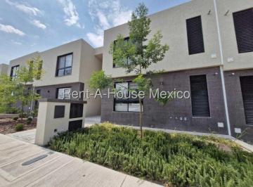 Departamento · 84m² · 2 Recámaras · 2 Estacionamientos · Zire Departamento en Venta en Planta Baja con Patio y Amenidades Rah429