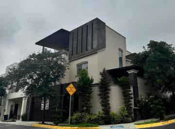 Casa · 354m² · 3 Recámaras · 2 Estacionamientos · Casa en Venta Bosques de Las Cumbres
