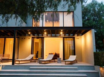 Casa en condominio · 538ha · 3 Recámaras · 3 Estacionamientos · Casa Club de Golf Ventanas Elevador, Jardin, Alberca Privada