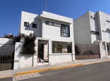 Casa de 3 habitaciones, Tecámac · Magnifica Casa, a 15 Minutos del Aifa, Dentro de Zona Asegurada, con Casa Club