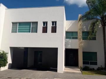 Casa de 3 habitaciones, Monterrey · Casa Habitacion Confortable