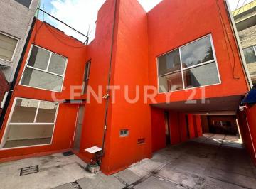 Casa · 189m² · 3 Recámaras · 2 Estacionamientos · Condominio Privado de Solo 4 Casas | Ubicación | Gran Potencial de Inversión