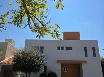 Casa de 3 habitaciones, Corregidora · Casa en Venta en Puerta Real Corregidora, Amplios Espacios, Modelo Unico