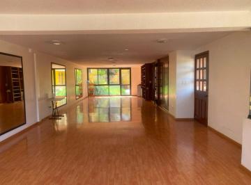 Casa de 4 habitaciones, Naucalpan de Juárez · Funcional y Amplia Casa con Uso de Suelo