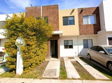 Casa en condominio de 2 habitaciones, Querétaro · Casa en Residencial Vista del Sol, Ciudad del Sol, Querétaro