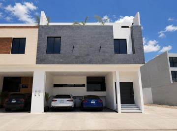 Casa de 5 habitaciones, San Luis Potosí · Casa en Venta en Villa Magna con Increíble Terraza