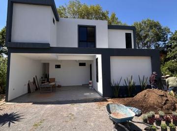 Casa en condominio de 3 habitaciones, Cuernavaca · Casa de 121 m² con 3 Recámaras en Venta en Lomas de Ahuatepec