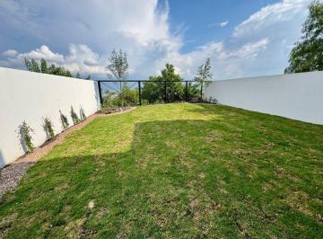 Casa de 3 habitaciones, El Marqués · Despierta Cada Mañana con Una Vista Espectacular - Zibatá