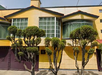 Casa de 5 habitaciones, Venustiano Carranza · Venta de Casa en Cdmx Jardin Balbuena Luis de La Rosa