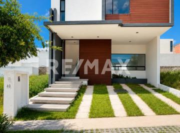Casa en condominio de 3 habitaciones, El Marqués · Casa en Venta en Querétaro en Condominio Mayorazgo