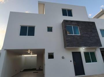 Casa de 3 habitaciones, Santa María Atzompa · Hermosa Casa en Venta $3,100,00