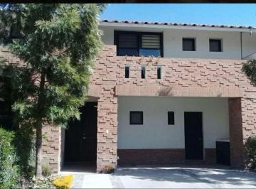 Casa de 3 habitaciones, Querétaro · Casa en Renta Juriquilla Cumbres del Lago, Aire Acondicionado. Amenidades
