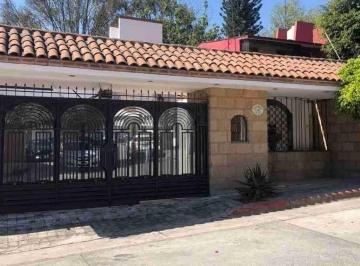 Casa de 3 habitaciones, Naucalpan de Juárez · Casa en Venta en Satélite
