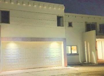 Casa · 337m² · 3 Recámaras · 2 Estacionamientos · Casa - Fraccionamiento Las Quintas