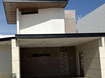 Casa · 242m² · 4 Recámaras · 2 Estacionamientos · Casa en Venta Las Viñas Torreon
