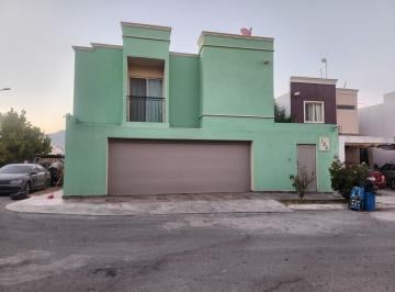 Casa · 212m² · 3 Recámaras · 2 Estacionamientos · Casa en Venta 3 Fraccionamiento San José de Las Flores Saltillo Al Pte