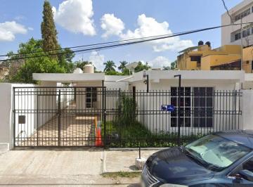 Casa de 3 habitaciones, Mérida · Casa de 174 m² con 3 Recámaras en Renta en Santa Ana