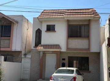 Casa · 3 Recámaras · Casa en Renta Zona San Nicolas de Los Garza