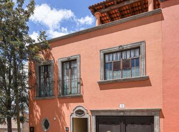 f67434910028957f5a3853d5d6f322256efaa2e7015c1c6155eaa2e9158b534a · Casa en Venta en San Miguel de Allende, Estilo Colonial y Cerca del Centro