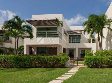 Casa · 407m² · 4 Recámaras · 2 Estacionamientos · Casa en Venta, Novo Cancún, Puerto Cancún