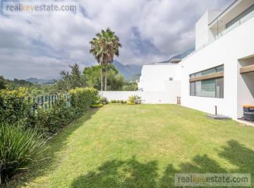 Casa · 530m² · 4 Recámaras · Casa en Venta en Sierra Alta, Monterrey, Nuevo León.