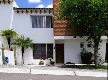 Casa en condominio de 3 habitaciones, El Marqués · Casa en Fraccionamiento Bosque de Los Encinos, El Marqués, Qro.