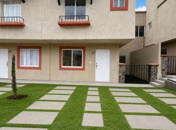 Casa de 3 habitaciones, Pachuca · Renta de Casa Nueva Amueblada en Madeira