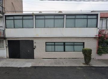 Casa de 4 habitaciones, Coyoacán · Venta de Casa en Calle Casiopea Churubusco Coyoacán Cdmx